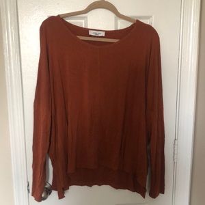 Carly Jean long sleeve doleman sleeve
